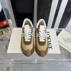 Loewe Sneakers